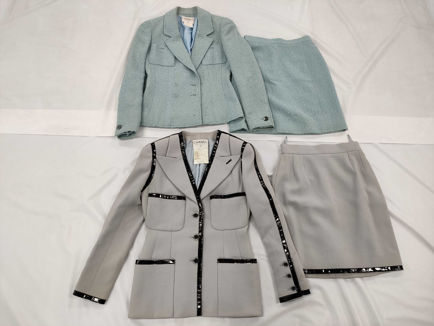 CHANEL CHANEL VINTAGE Tweed Suit Set with hangers Other Apparel
