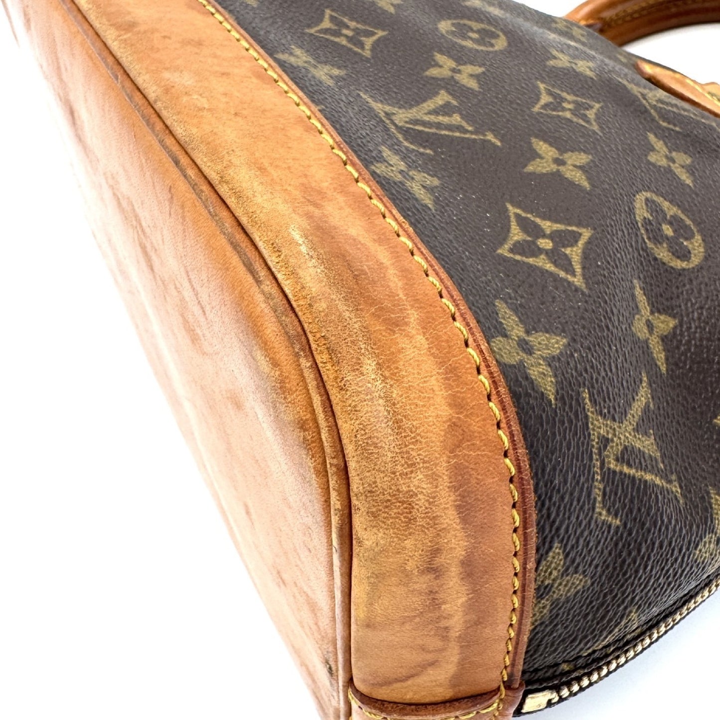 LOUIS VUITTON Alma handbag