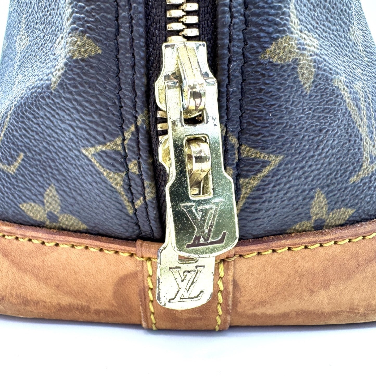 LOUIS VUITTON Alma handbag