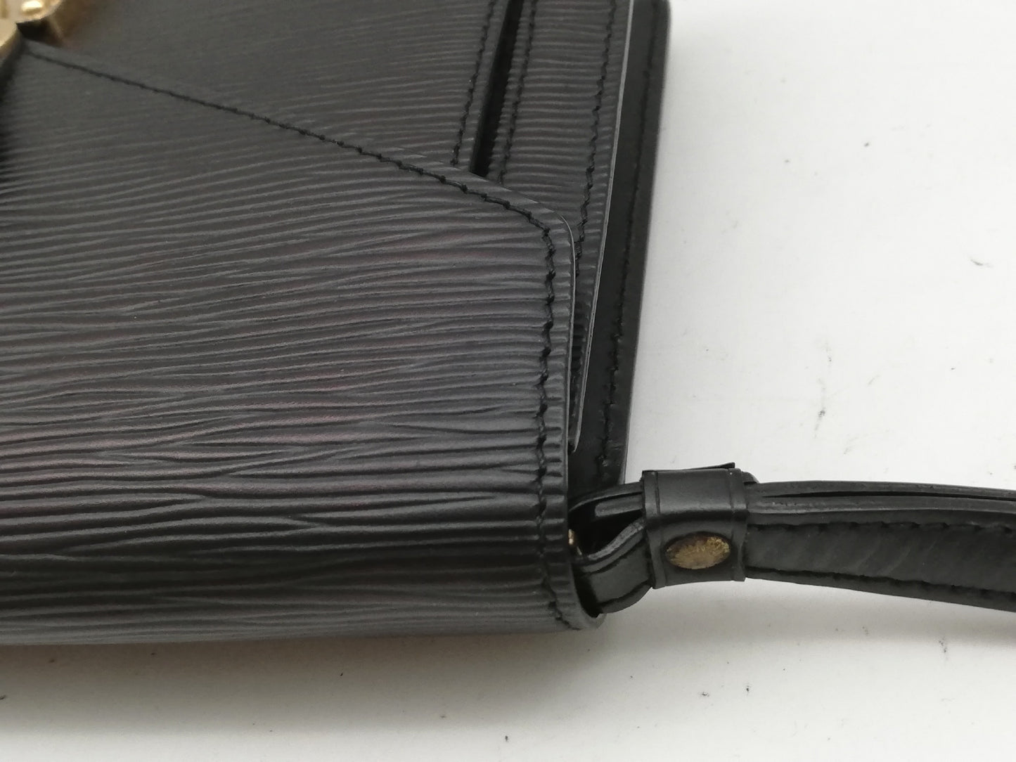 LOUIS VUITTON Epi Serie Dragonne M52612 Noir Second Bag