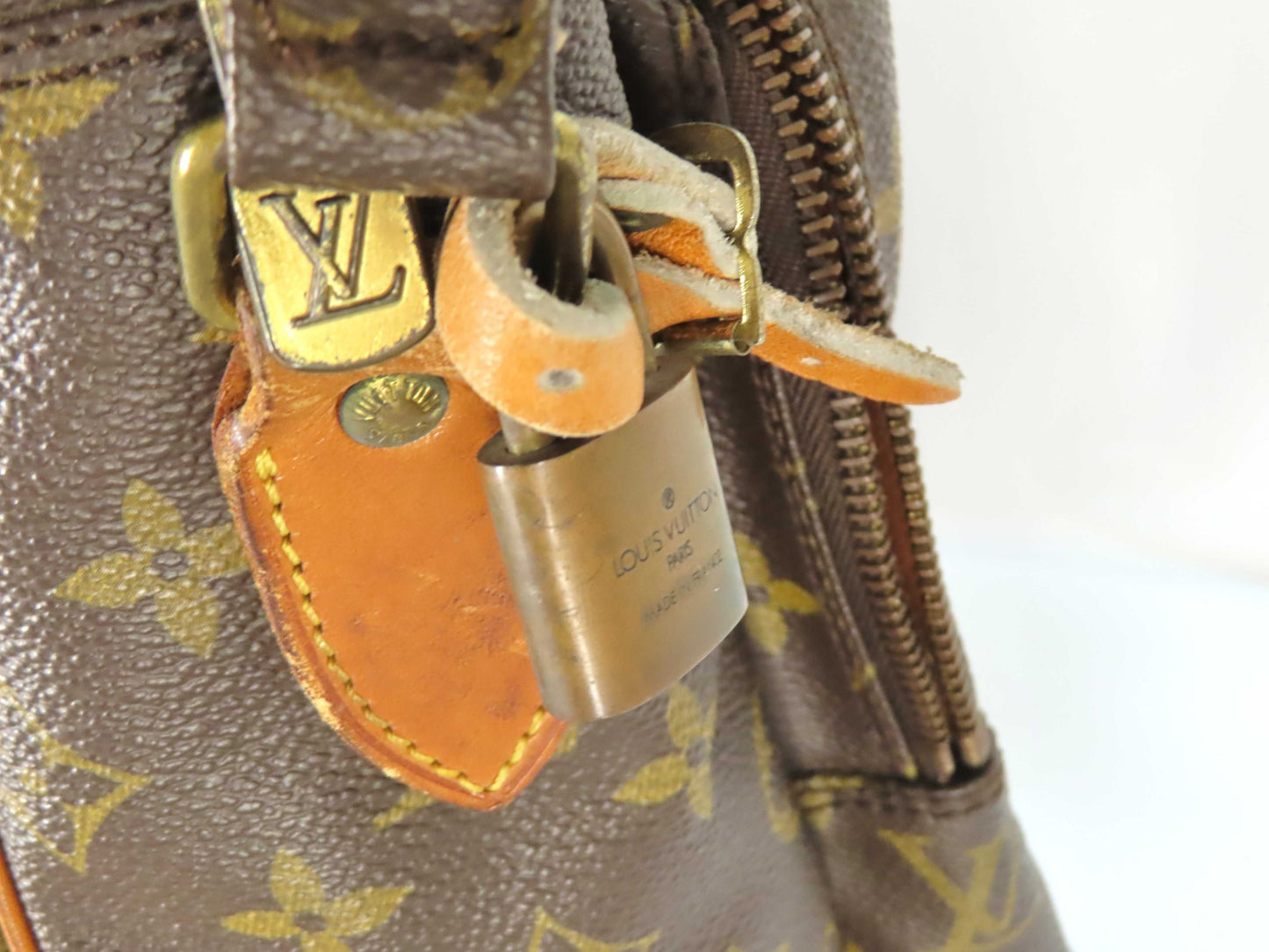 LOUIS VUITTON Monogram Louis Vuitton Amazon Monogram Shoulder Bag