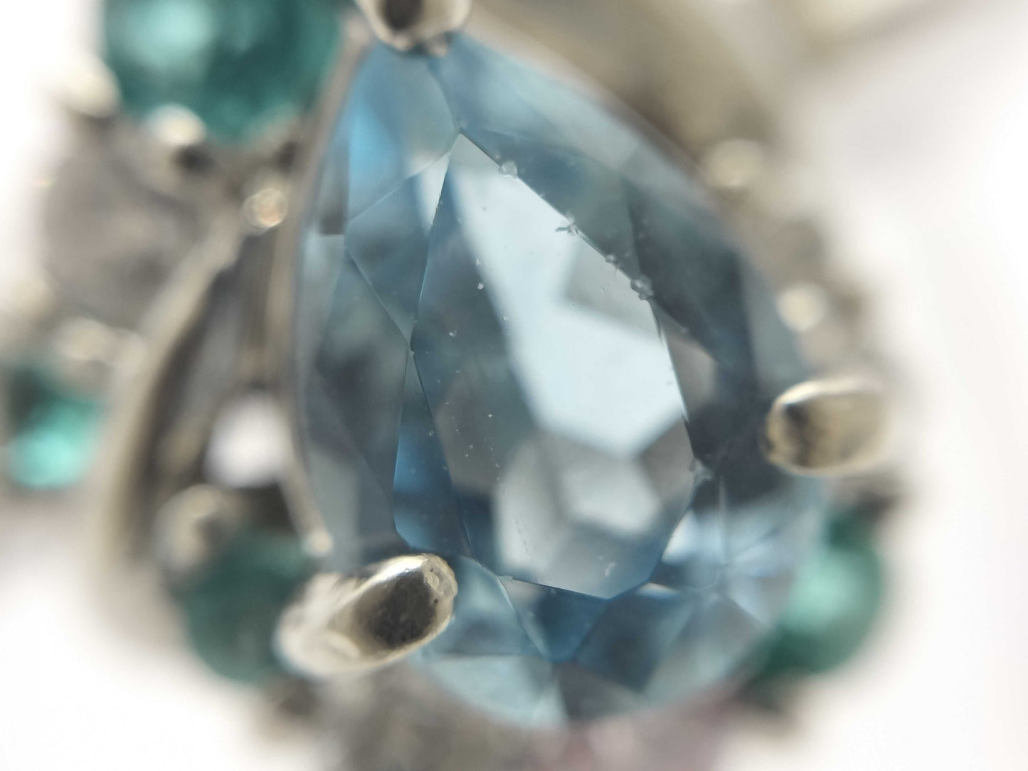 AQ 0.61ct Paraiba tourmaline 0.17ct D 0.10ct PT900 8.4g ring