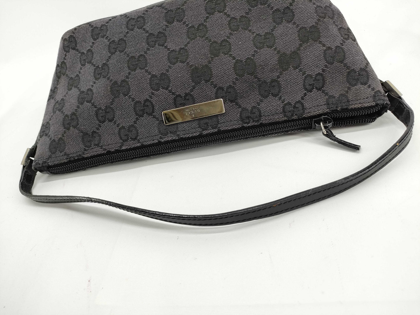 GUCCI GG Canvas Handbag with Accessory Pouch and Leather GG Pattern