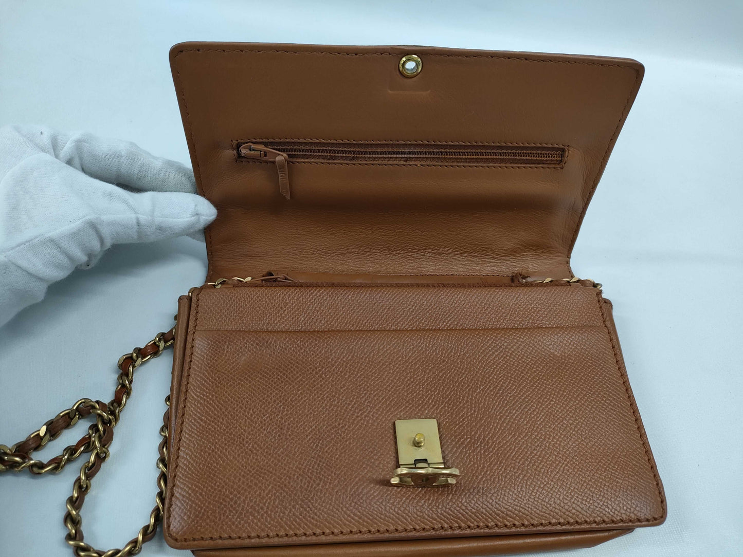 CHANEL Caviar Skin Chain Shoulder Bag