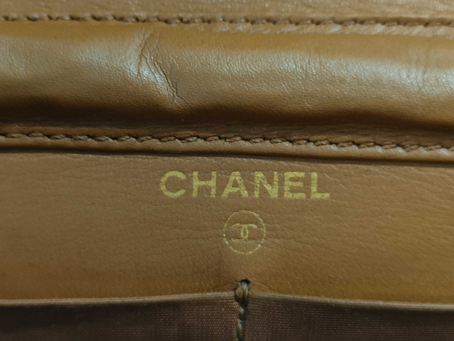CHANEL Caviar Skin Chain Shoulder Bag