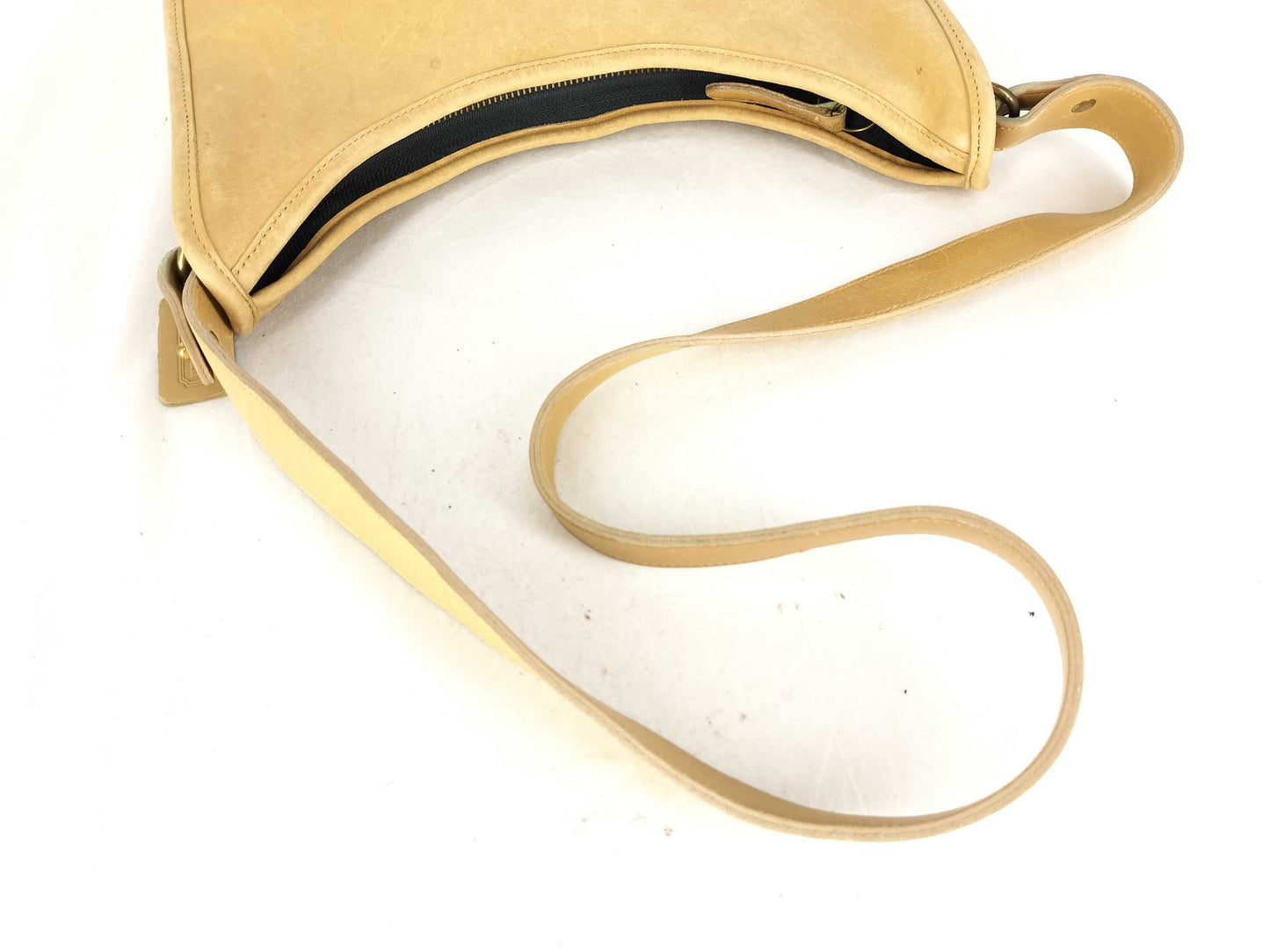 COACH shoulder bag in beige leather