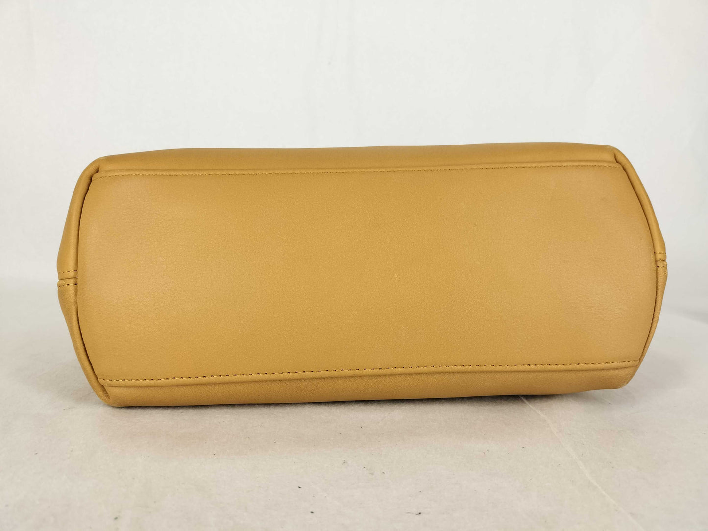 COACH shoulder bag in beige leather