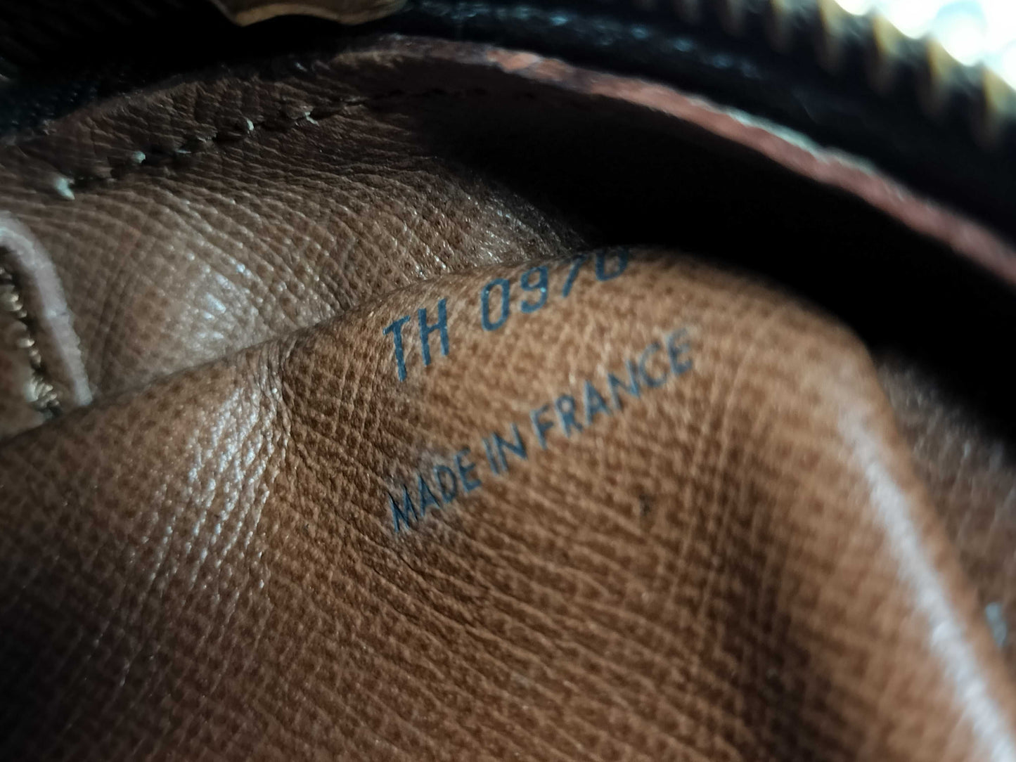 LOUIS VUITTON Monogram Jaune Fille Shoulder Bag