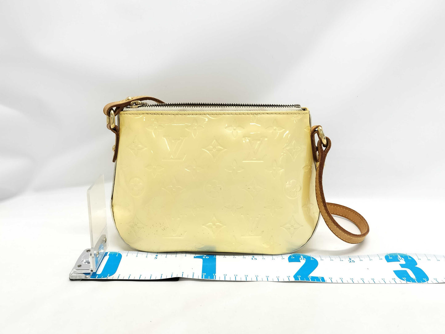 LOUIS VUITTON Vernis Shoulder Bag