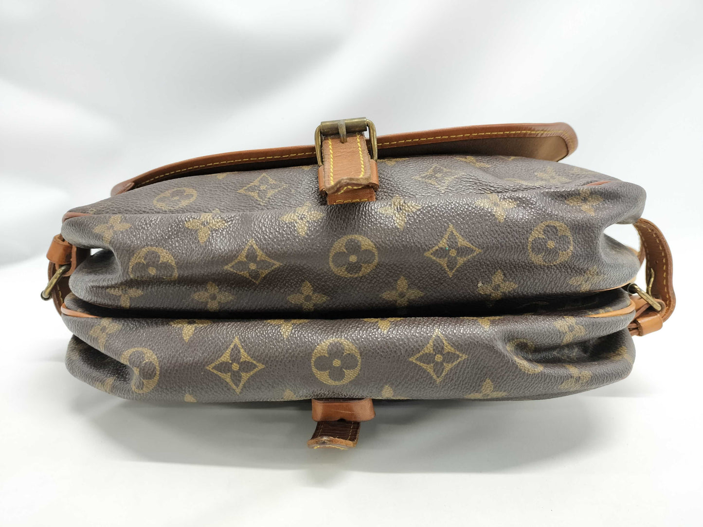 LOUIS VUITTON Saumur Shoulder Bag