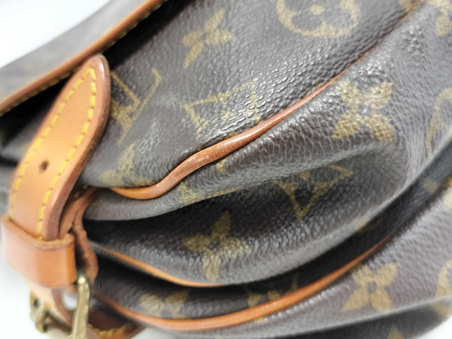 LOUIS VUITTON Saumur Shoulder Bag