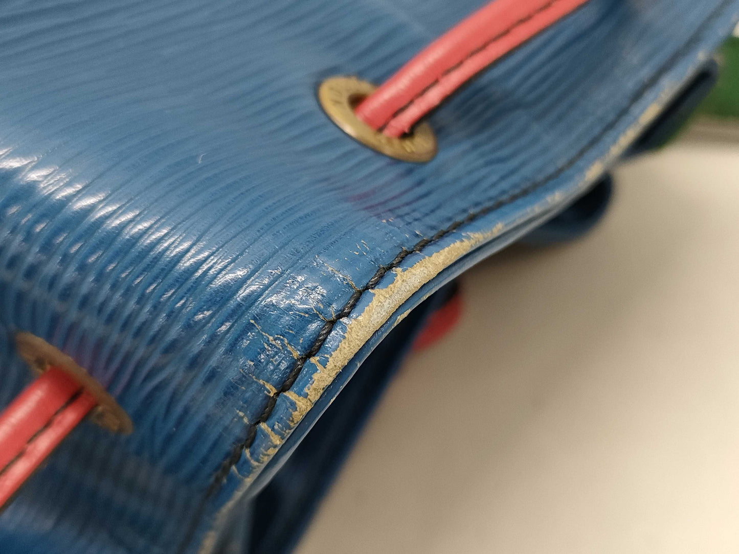 LOUIS VUITTON Epi Noe Shoulder Bag