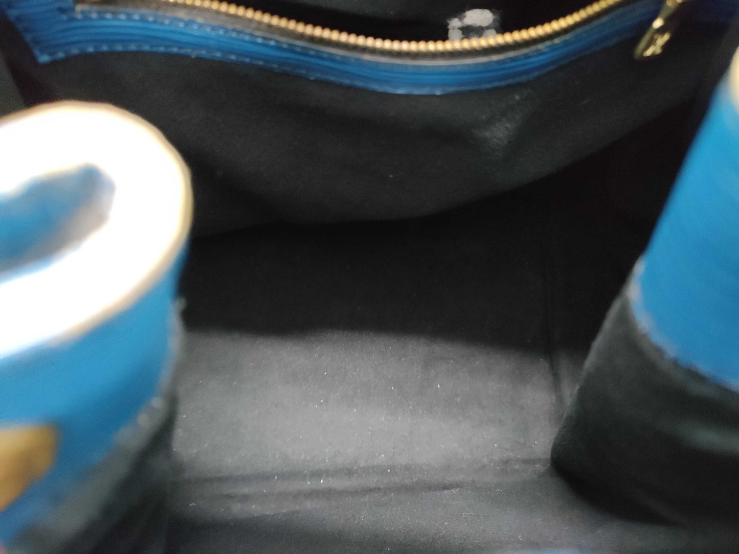 LOUIS VUITTON Epi Noe Shoulder Bag
