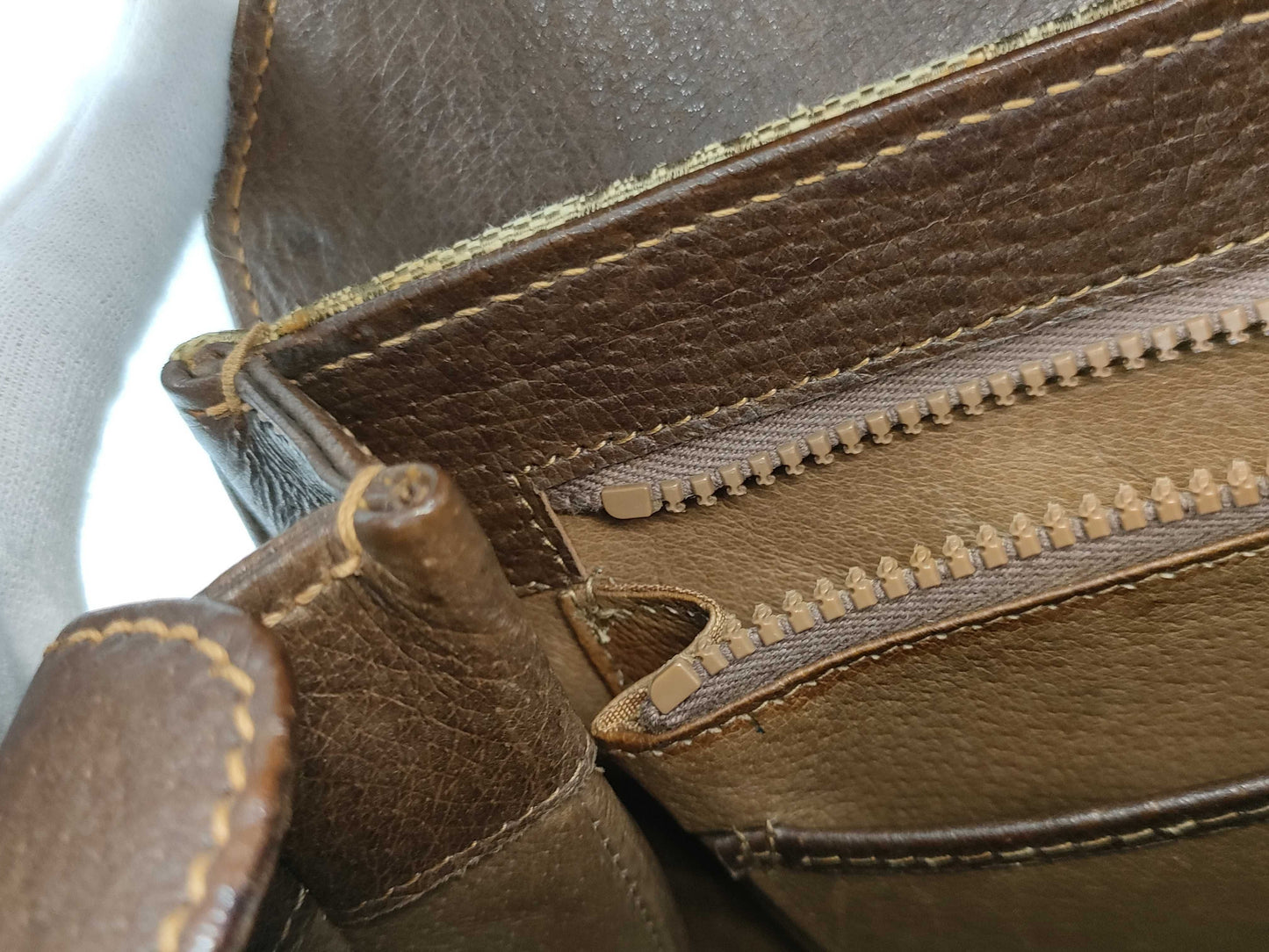 GUCCI GG Canvas Shoulder Bag