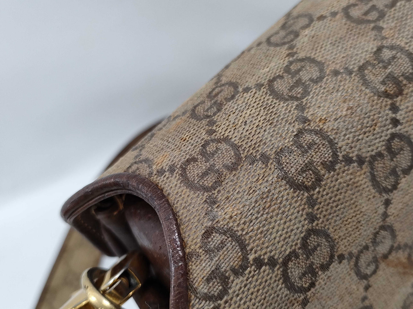 GUCCI GG Canvas Shoulder Bag