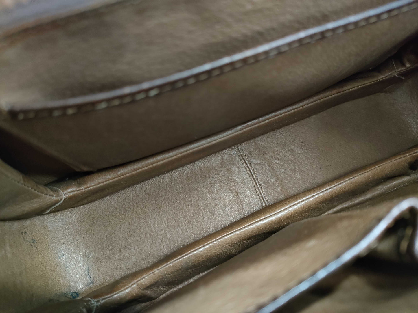 GUCCI GG Canvas Shoulder Bag
