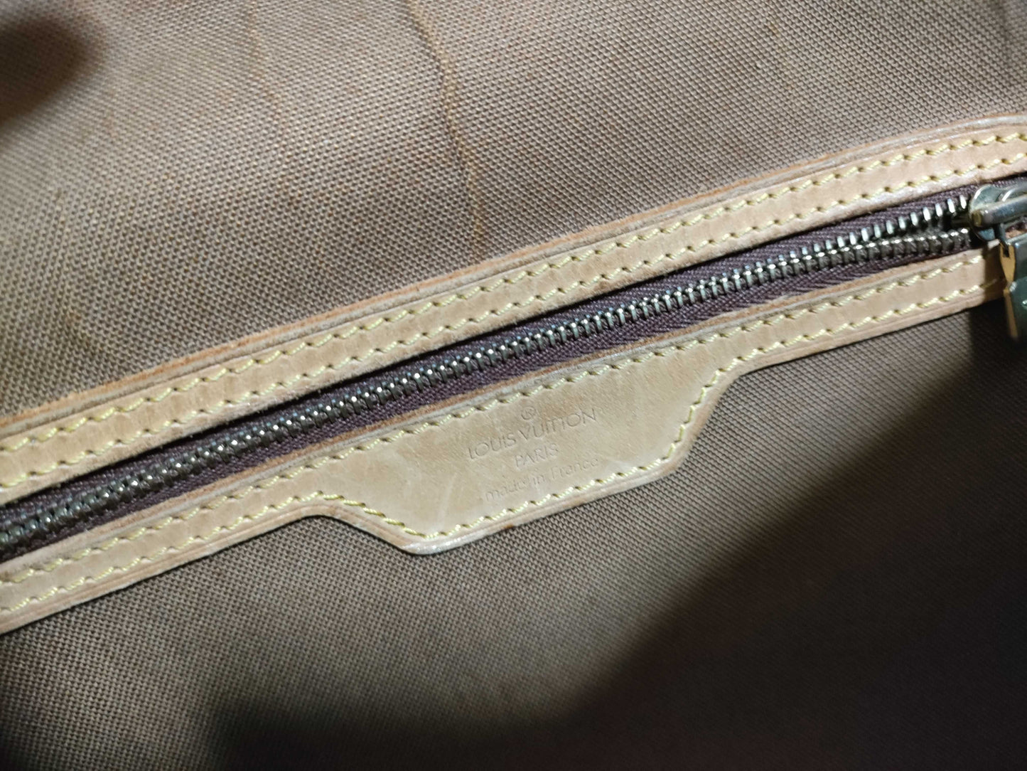 LOUIS VUITTON RFID Unverifiable Monogram Louis Vuitton Gibessiere MM M42247/AR1901 Shoulder Bag with Torn Shoulder Strap