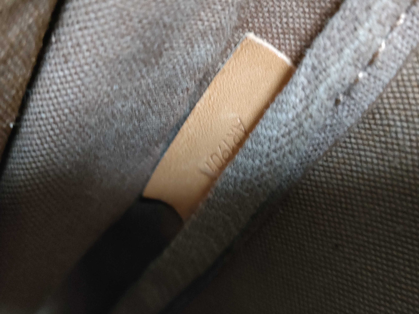 LOUIS VUITTON RFID Unverifiable Monogram Louis Vuitton Gibessiere MM M42247/AR1901 Shoulder Bag with Torn Shoulder Strap
