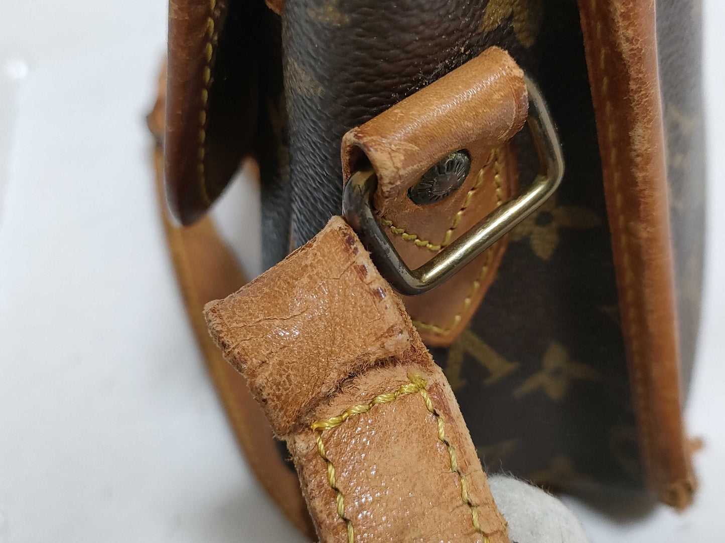 LOUIS VUITTON RFID Unverifiable Monogram Louis Vuitton Gibessiere MM M42247/AR1901 Shoulder Bag with Torn Shoulder Strap