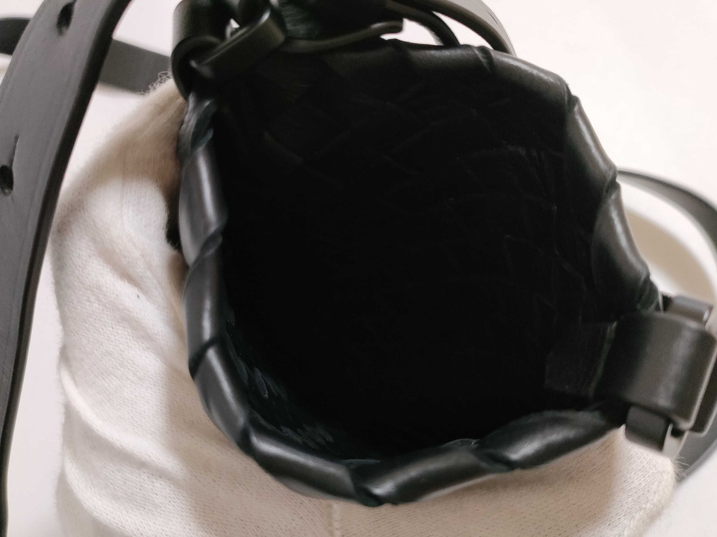 BOTTEGA VENETA Intrecciato Shoulder Bag Phone Shoulder Bag