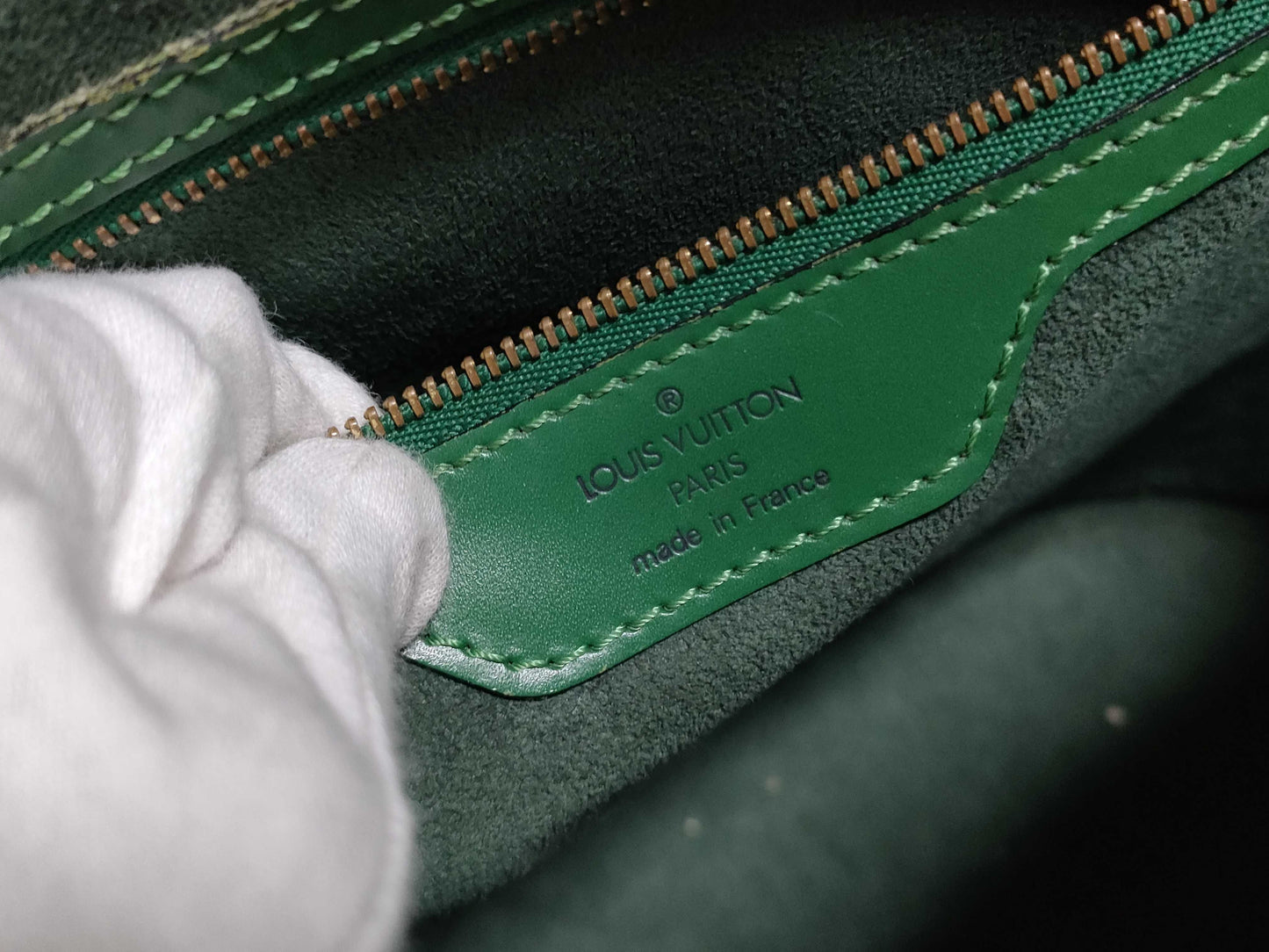 LOUIS VUITTON RFID serial number verification failed. Louis Vuitton Epi Saint-Jacques M52274/AS0957 green handbag.