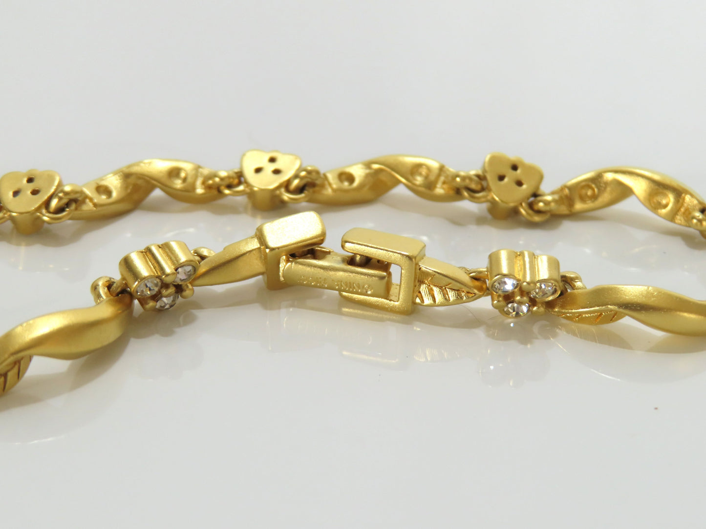 NINA RICCI Earrings and Necklace Set