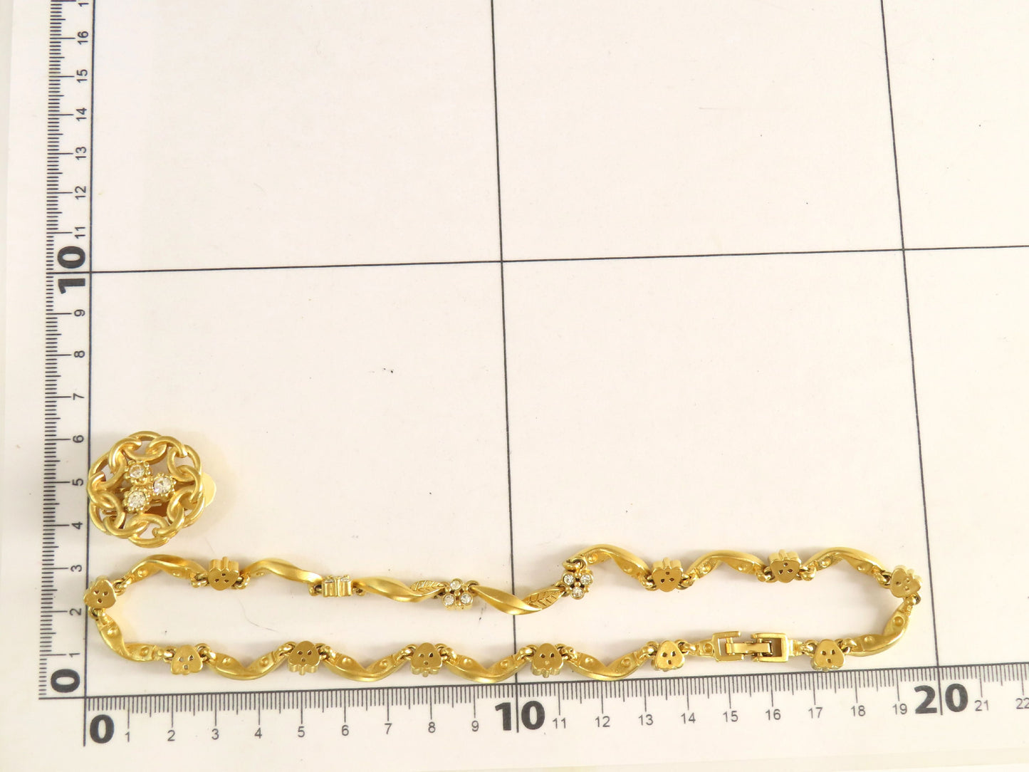 NINA RICCI Earrings and Necklace Set