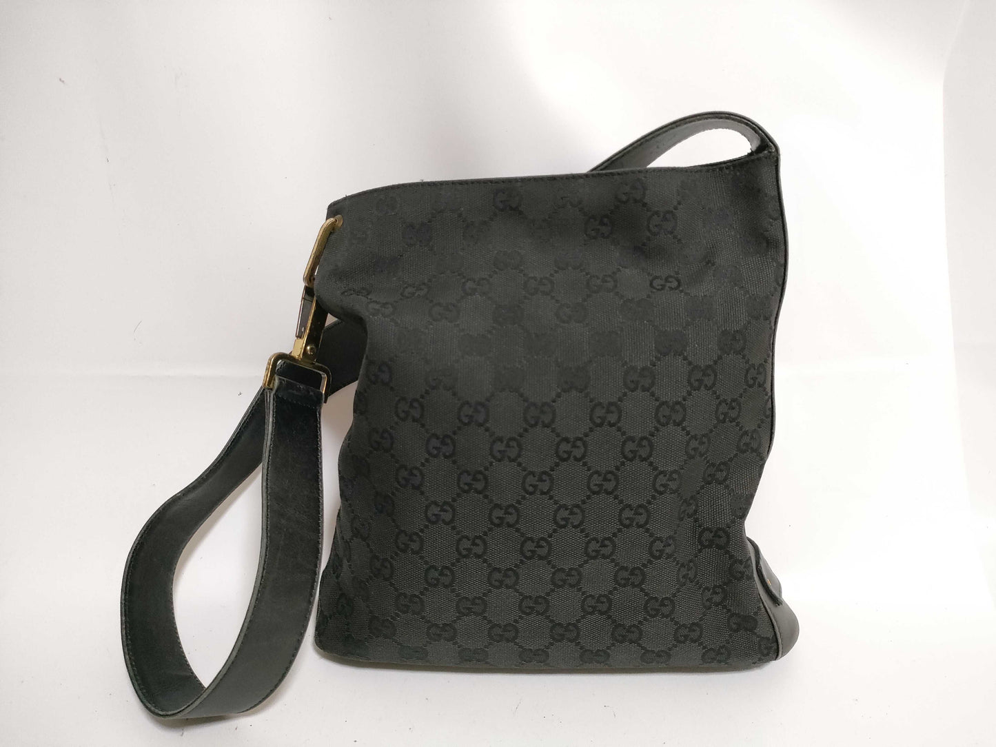 GUCCI GG Canvas Shoulder Bag