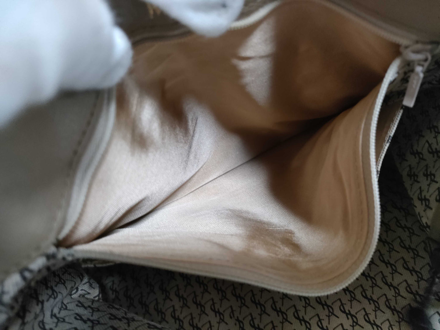 Yves Saint Laurent tote bag, dust bag, tote bag