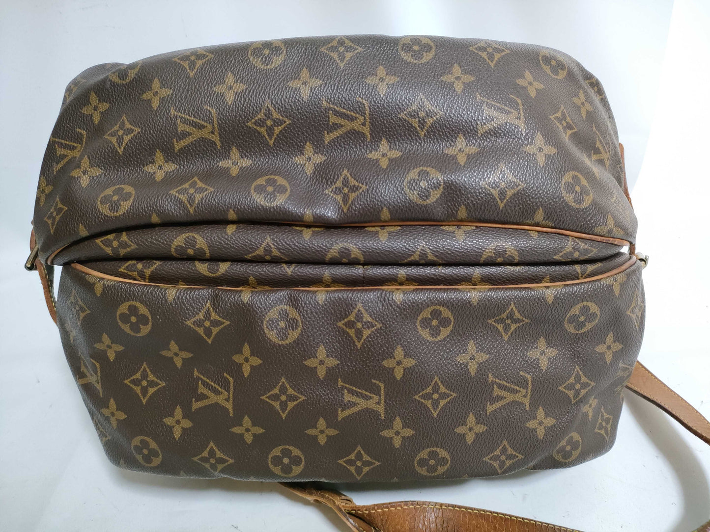 LOUIS VUITTON RFID Unverifiable Monogram Louis Vuitton Monogram Saumur 35 Shoulder Bag M42254/AR0922