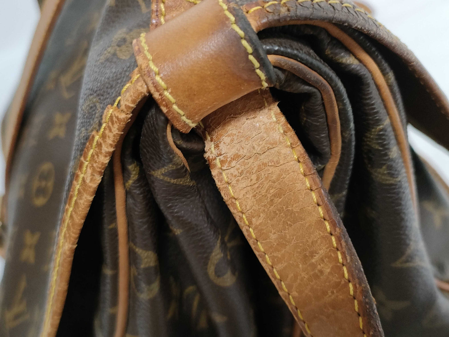 LOUIS VUITTON RFID Unverifiable Monogram Louis Vuitton Monogram Saumur 35 Shoulder Bag M42254/AR0922