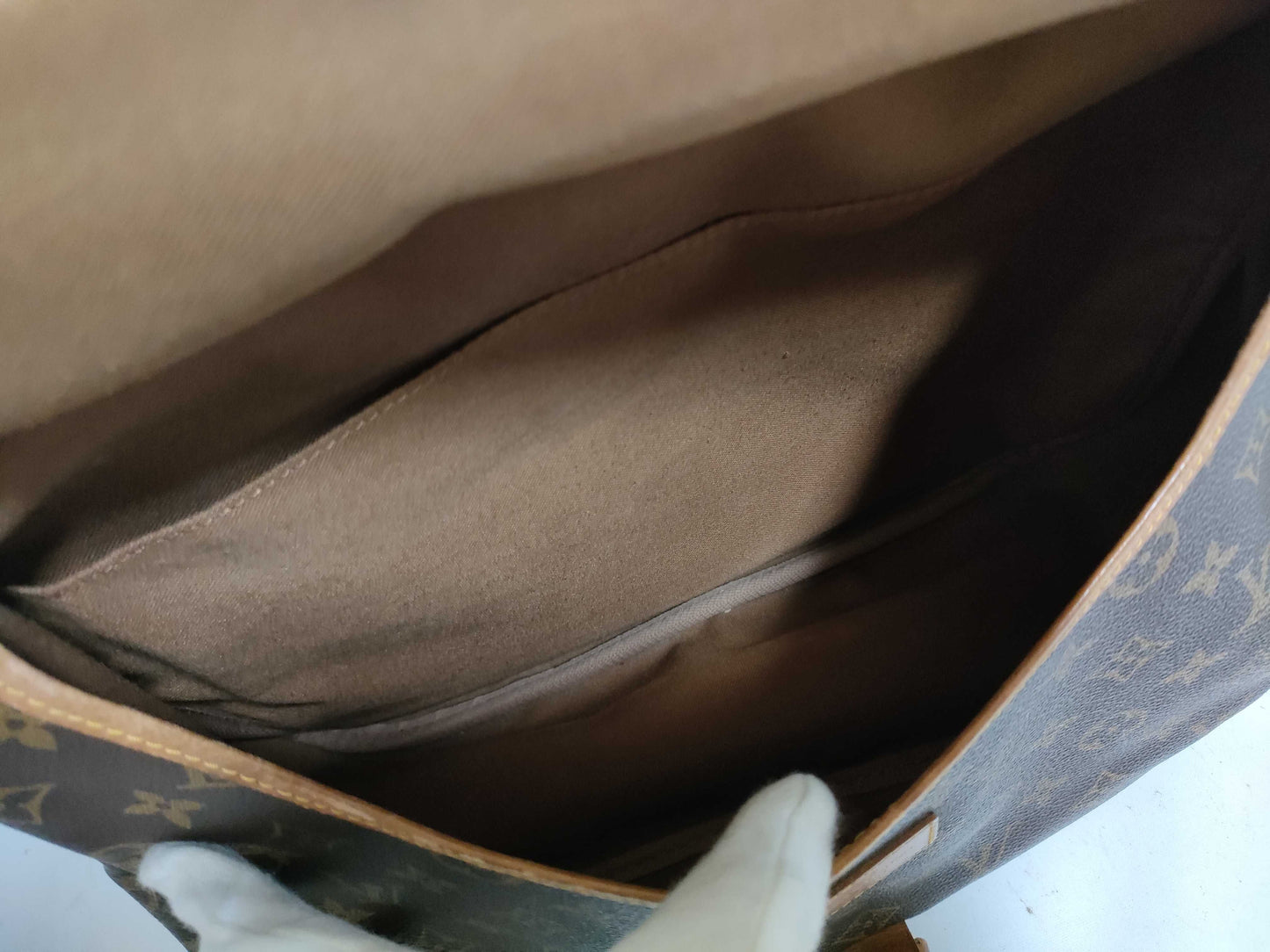 LOUIS VUITTON RFID Unverifiable Monogram Louis Vuitton Monogram Saumur 35 Shoulder Bag M42254/AR0922