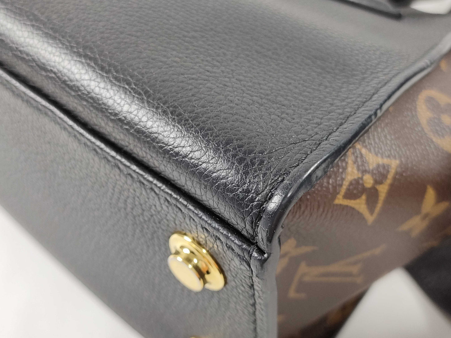 LOUIS VUITTON RFID Verified, Serial Number Unverified LOUIS VUITTON On My Side PM Handbag