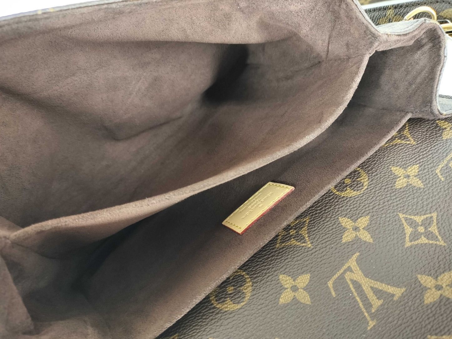 LOUIS VUITTON Monogram Pochette Metis MM Shoulder Bag