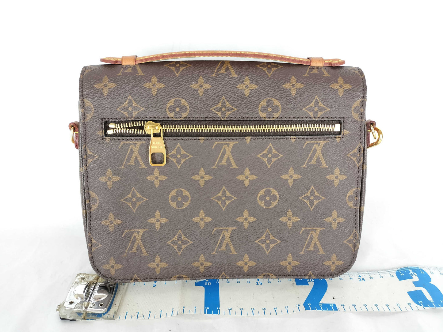LOUIS VUITTON Monogram Pochette Metis MM Shoulder Bag