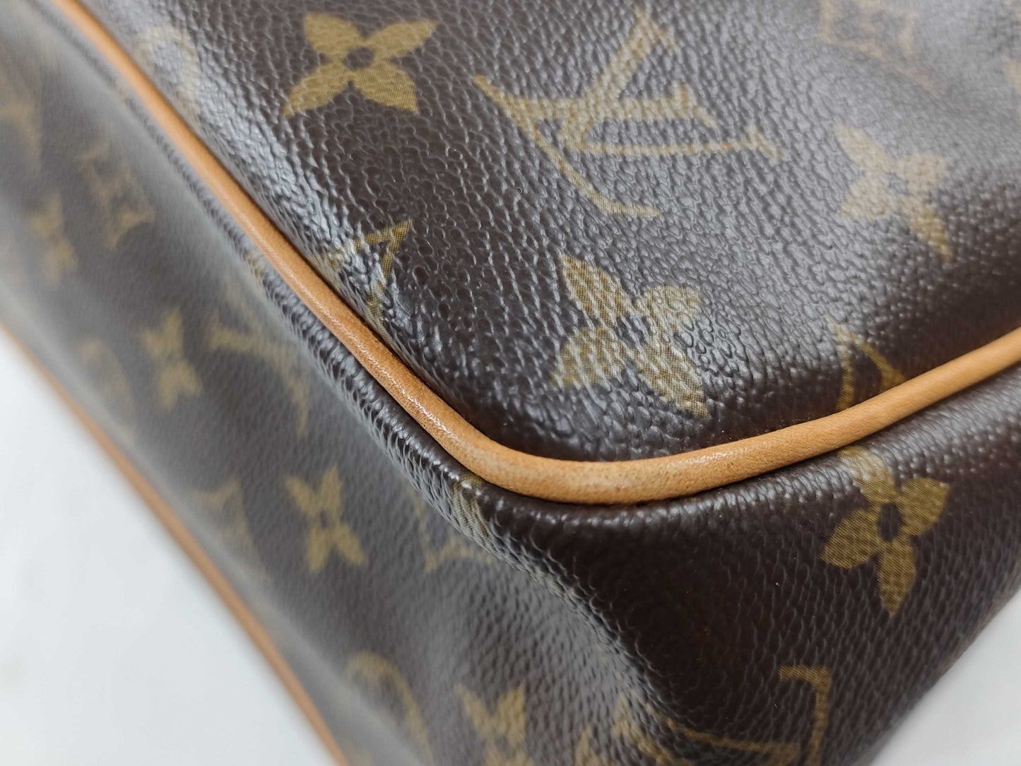 LOUIS VUITTON RFID Unverified CA 0055 Monogram LOUIS VUITTON Batignolles Verte Tote Bag