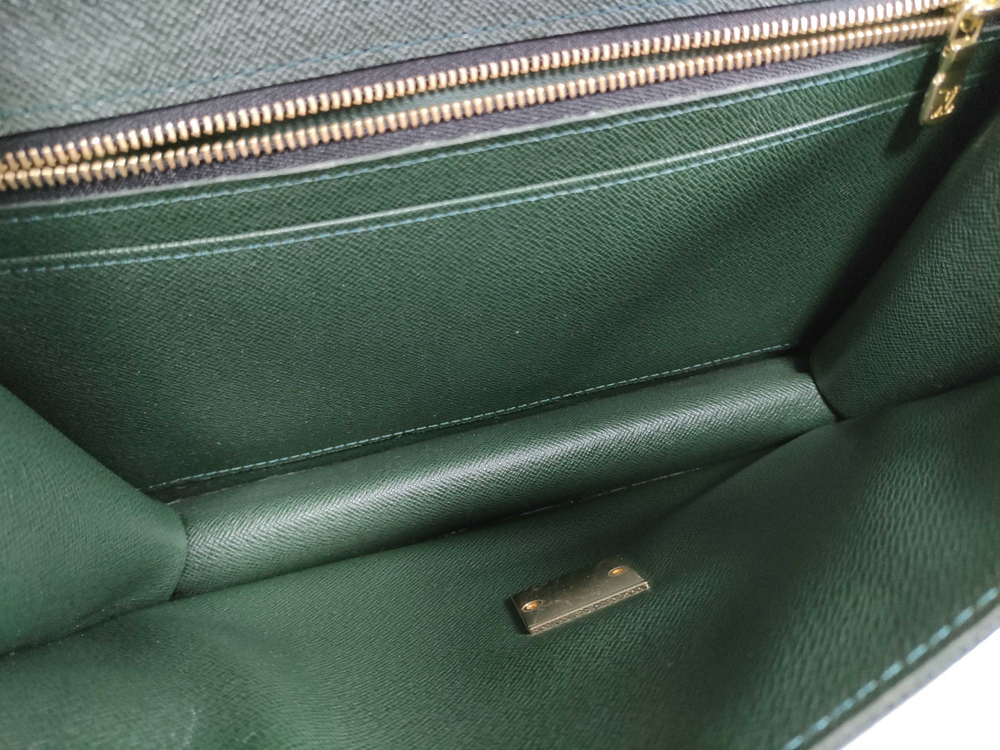LOUIS VUITTON RFID Unverified CA 0061 Taiga LOUIS VUITTON Selenga Second Bag