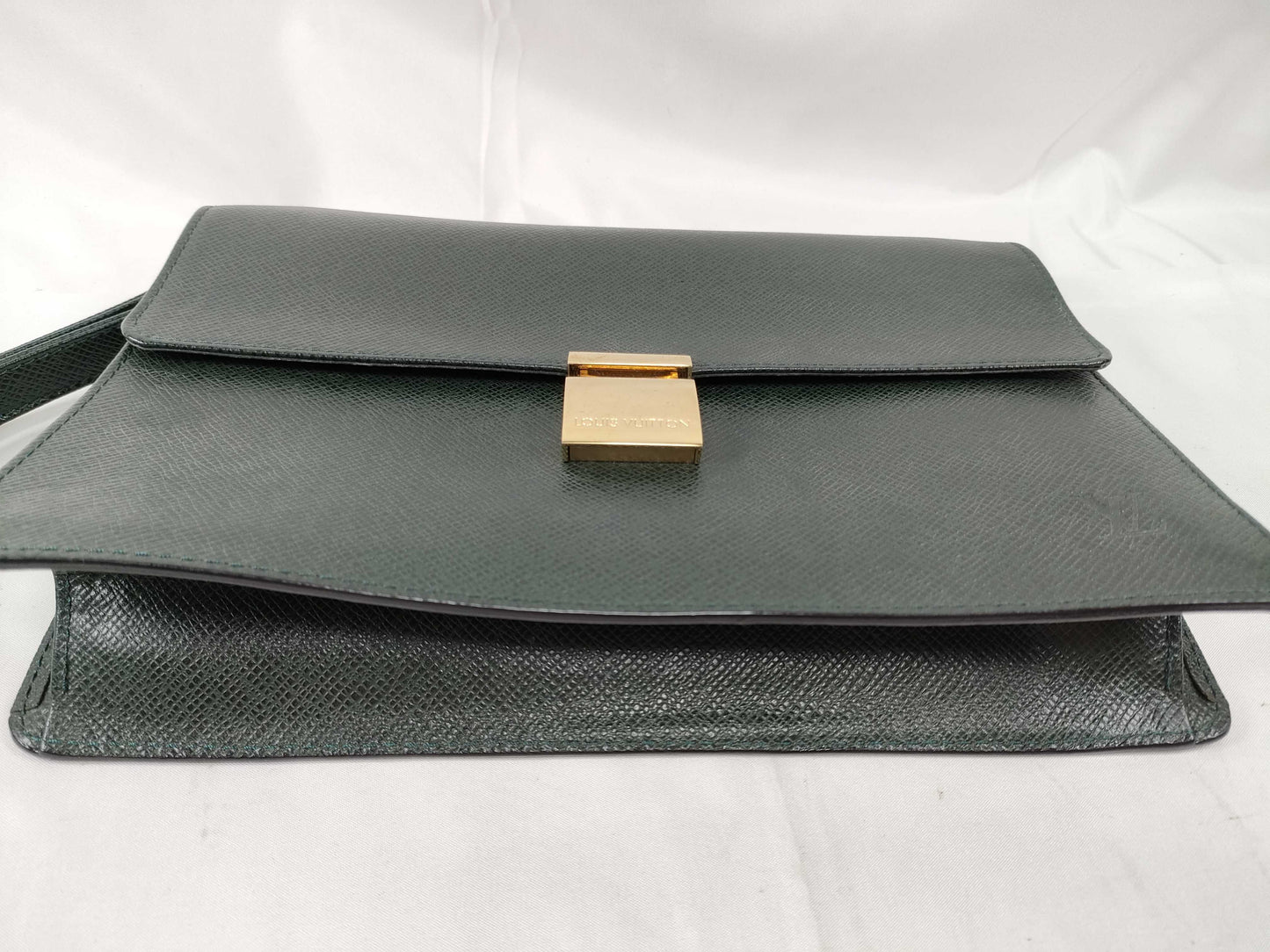 LOUIS VUITTON RFID Unverified CA 0061 Taiga LOUIS VUITTON Selenga Second Bag