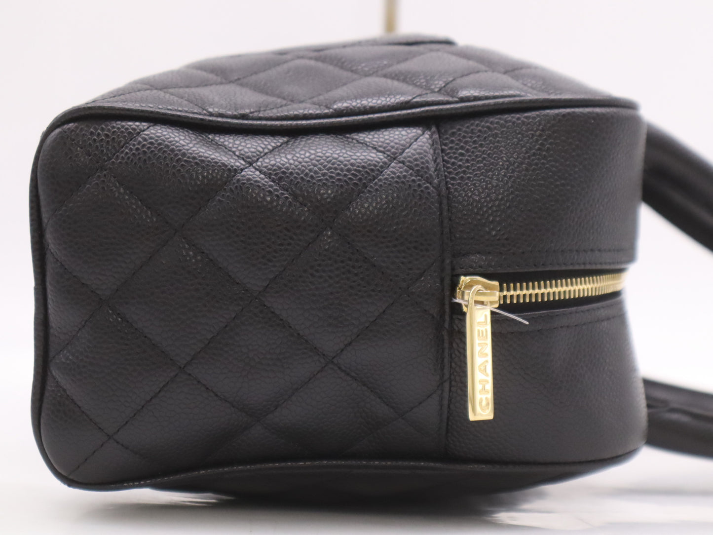 CHANEL A20997 Caviar Leather Bowling Bag with GD Hardware and Black Seal 10208571 Handbag