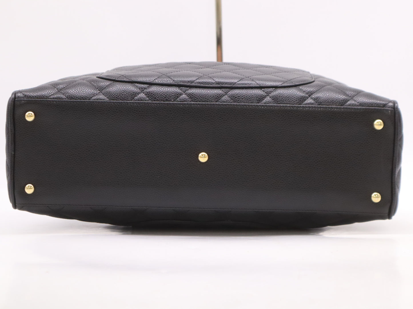 CHANEL A20997 Caviar Leather Bowling Bag with GD Hardware and Black Seal 10208571 Handbag