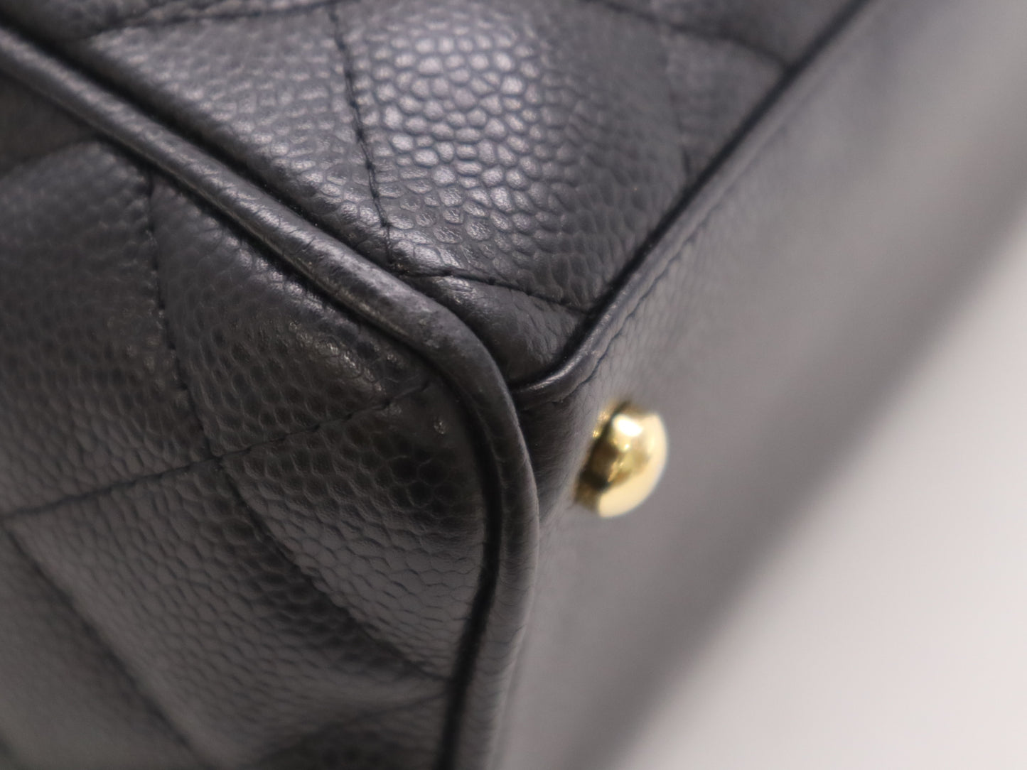 CHANEL A20997 Caviar Leather Bowling Bag with GD Hardware and Black Seal 10208571 Handbag