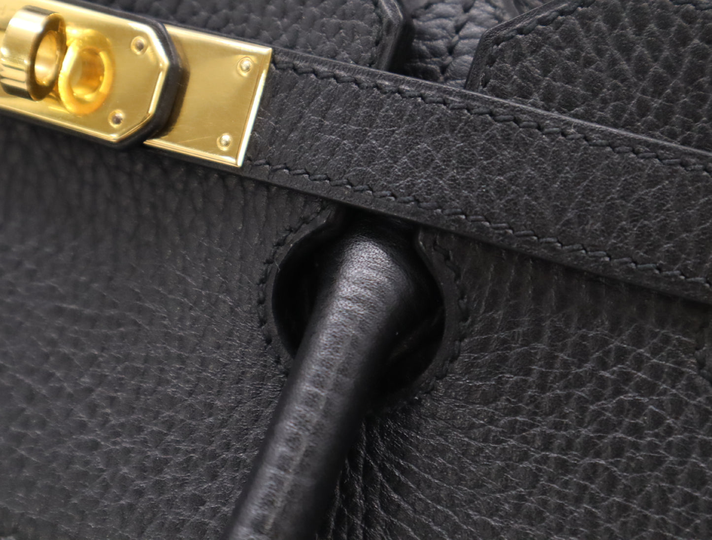 HERMES Taurillon Clemence B Stamped Birkin 35 Black Handbag with Dust Bag