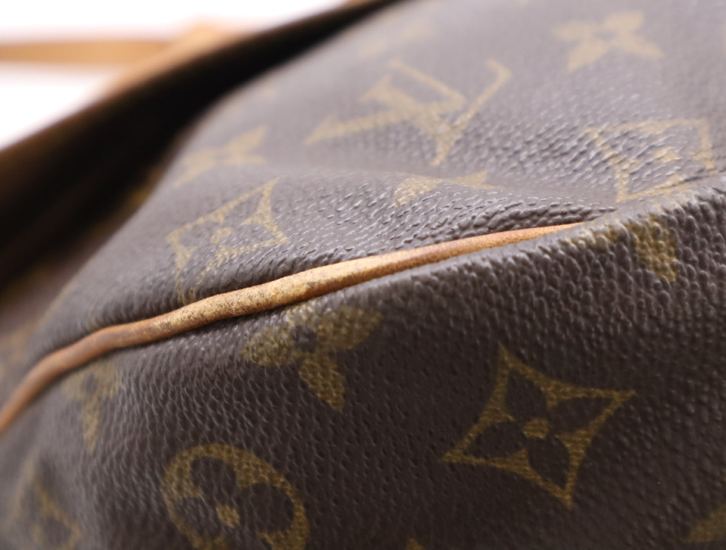 LOUIS VUITTON M42254 Monogram Saumur 35 Shoulder Bag