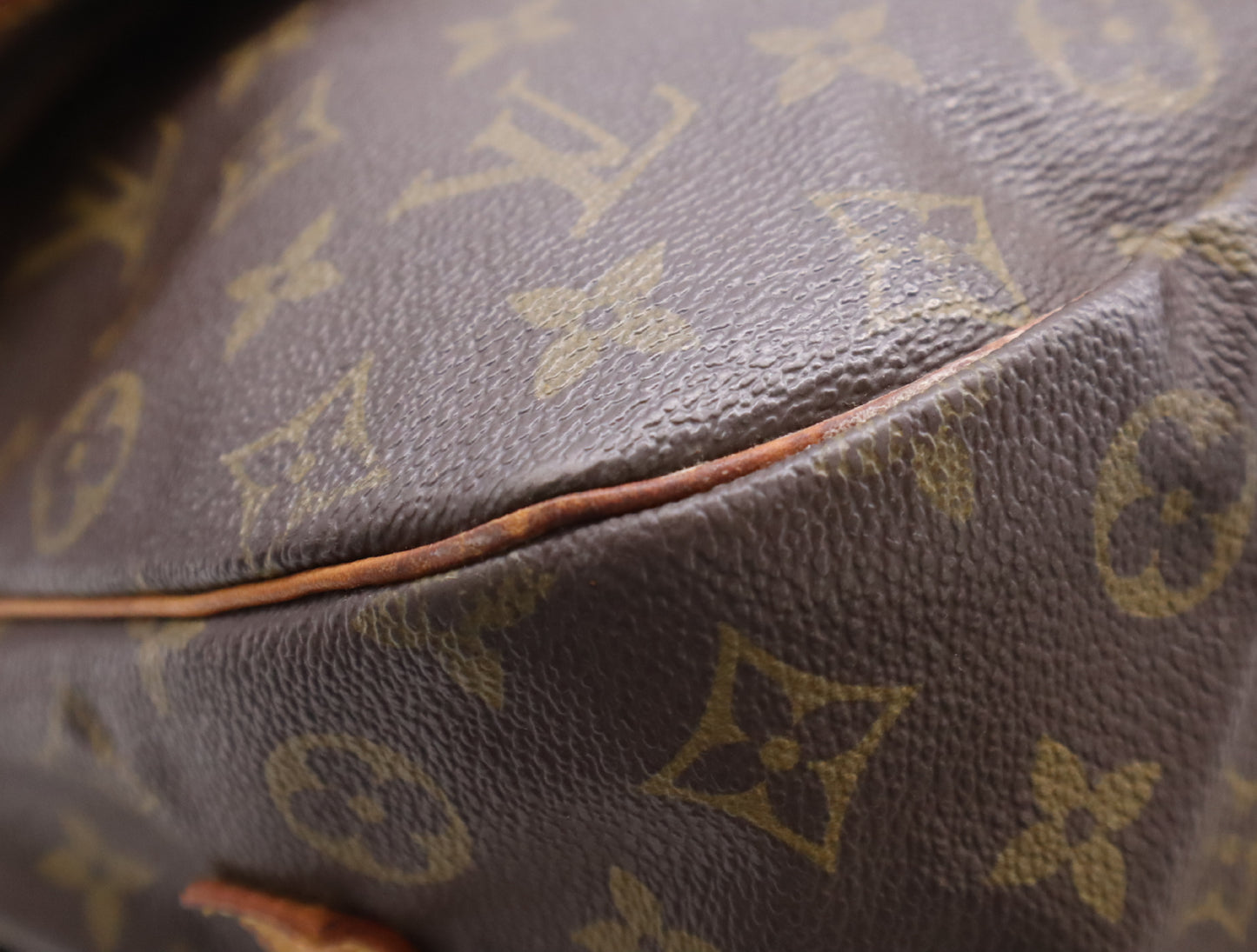 LOUIS VUITTON M42254 Monogram Saumur 35 Shoulder Bag