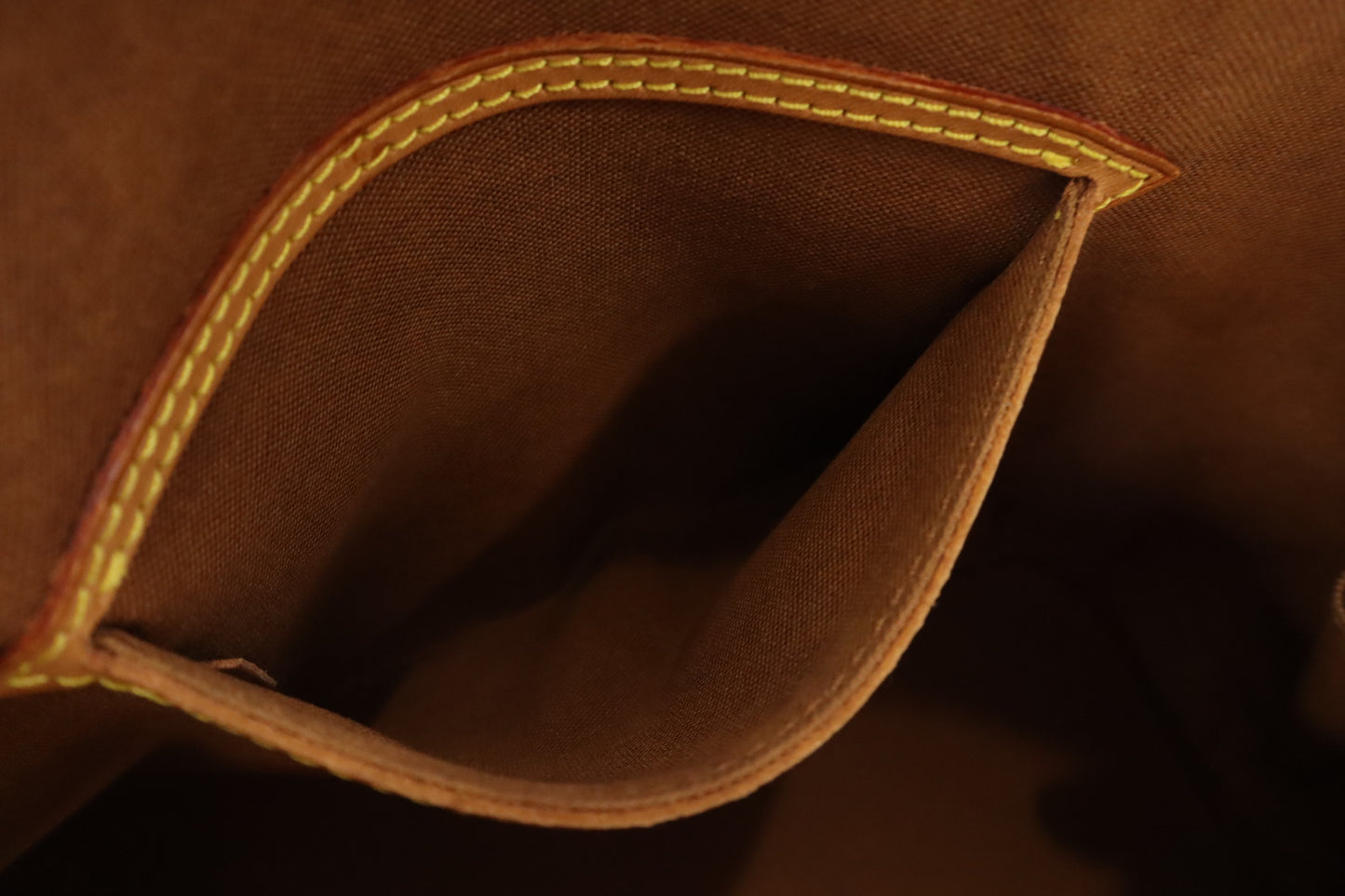 LOUIS VUITTON M51130 Monogram Alma handbag