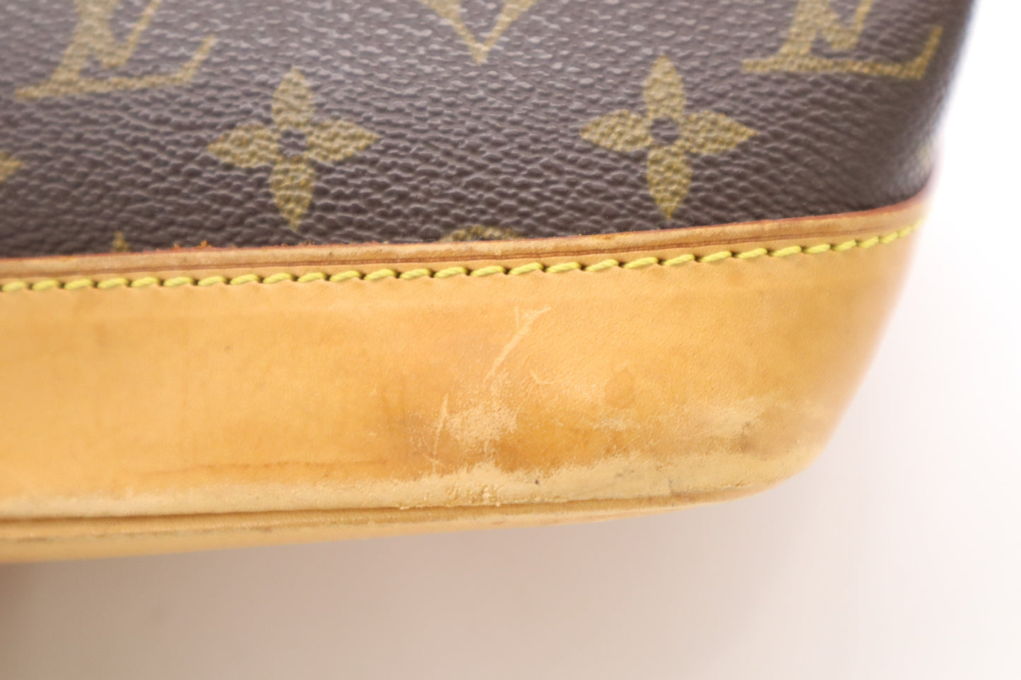 LOUIS VUITTON M51130 Monogram Alma handbag