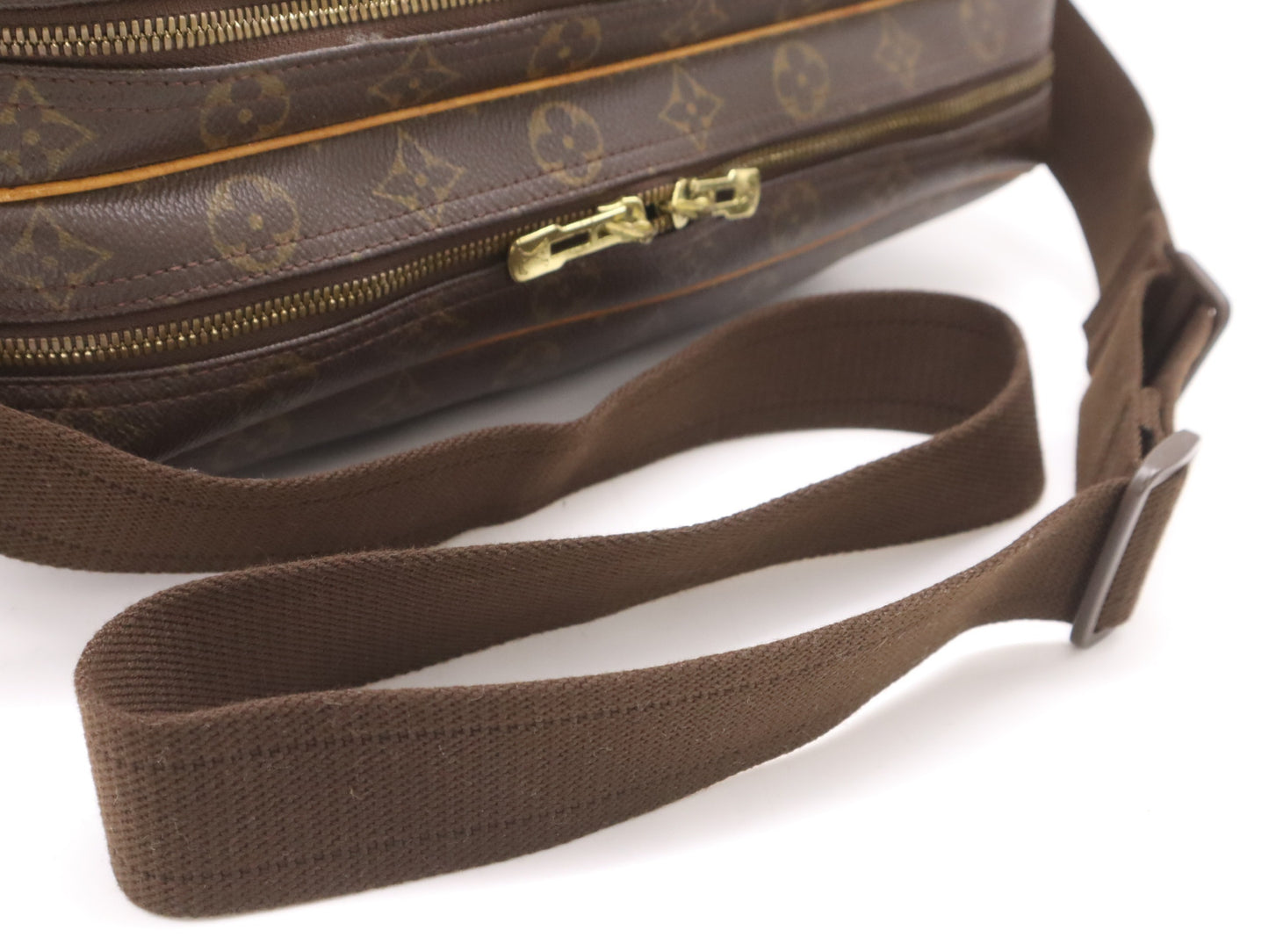 LOUIS VUITTON M45252 Monogram Reporter GM Shoulder Bag