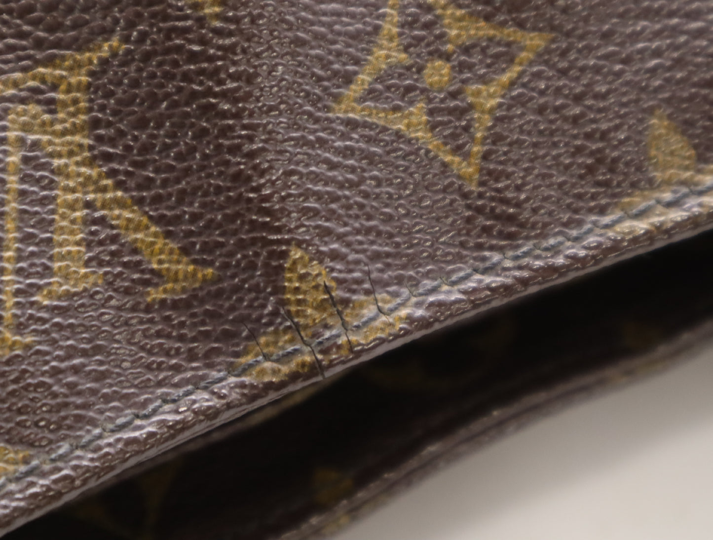 LOUIS VUITTON M51145 Monogram Looping GM Shoulder Bag