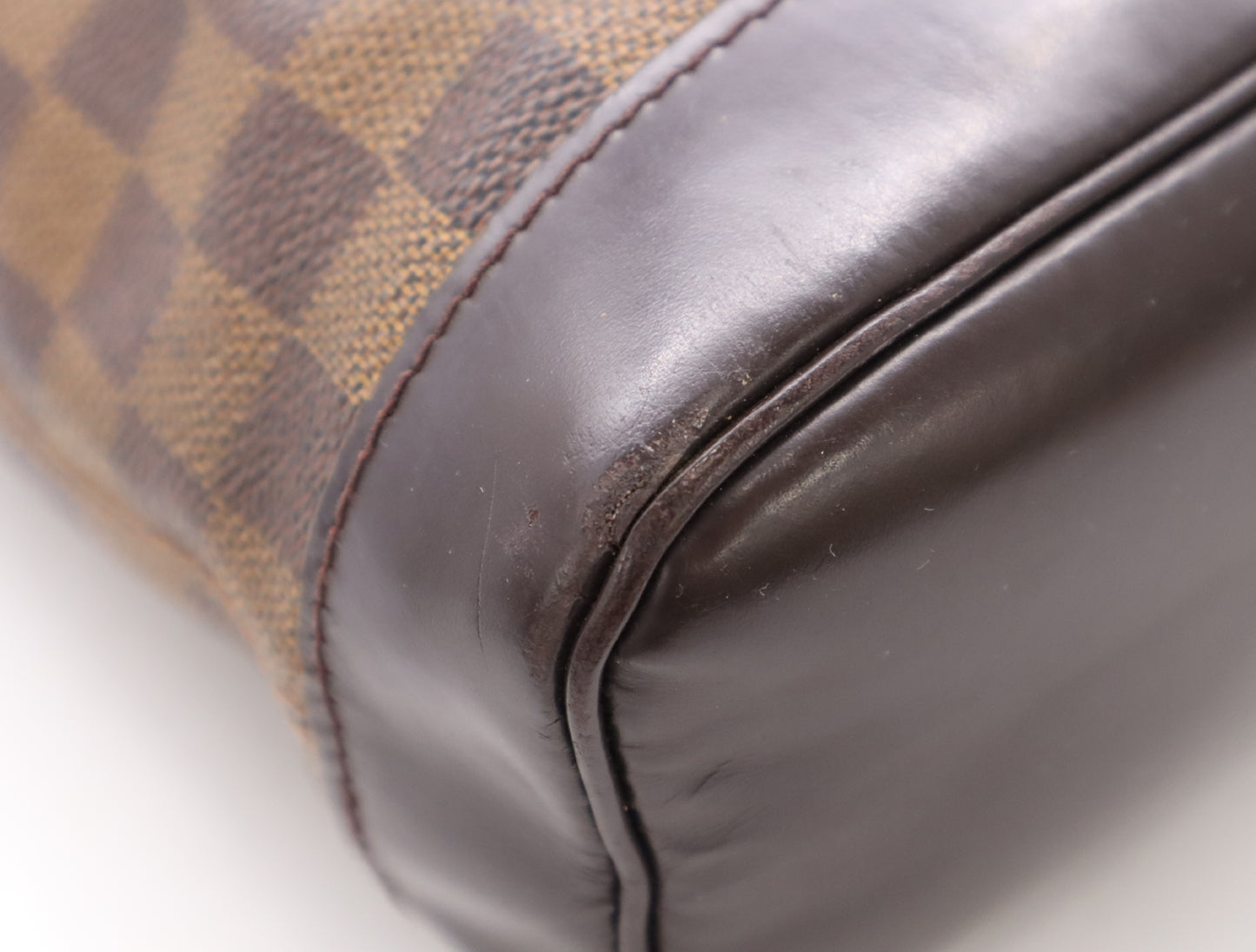 LOUIS VUITTON N51132 Damier Soho Handbag