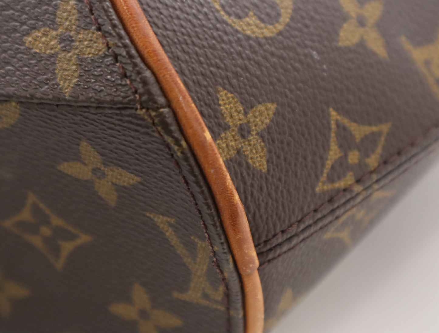 LOUIS VUITTON M51126 Monogram Ellipse MM Handbag